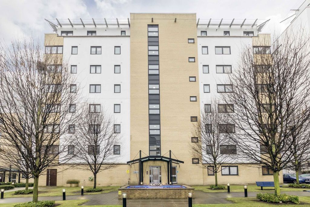 Property photo 1 of 6