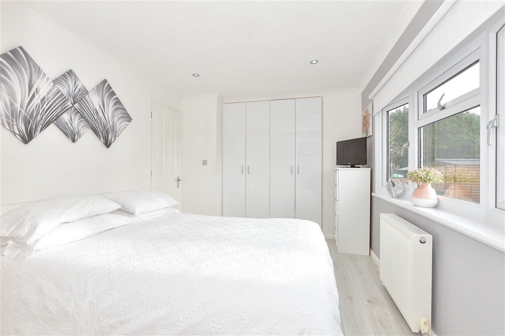 Property photo 3 of 11 Bedroom 1