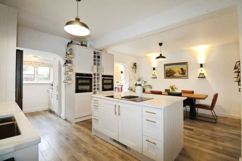 Property photo 2 of 10 Photo 1