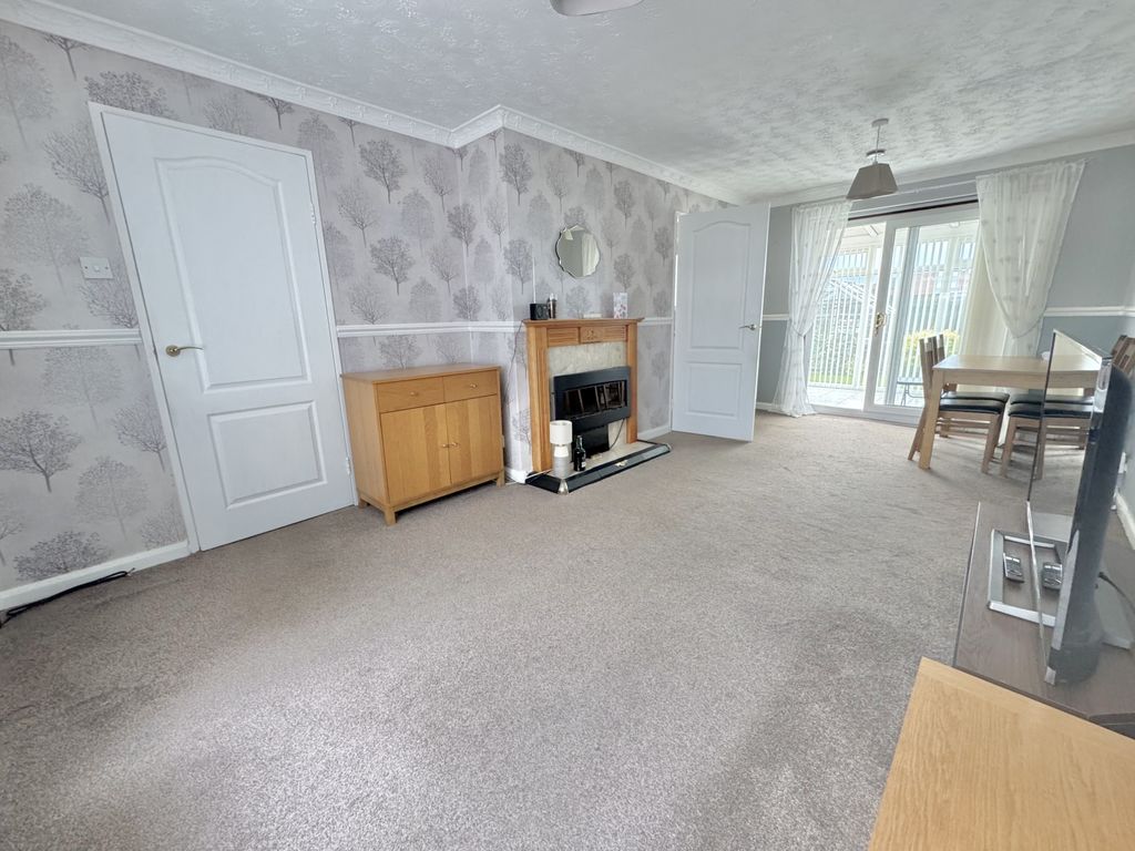 Property photo 3 of 18 Img_9922
