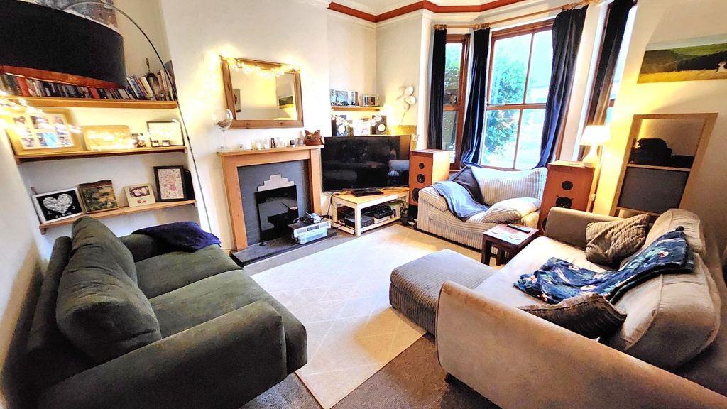 Property photo 2 of 15