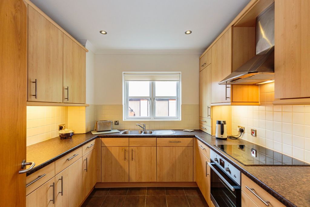 Property photo 3 of 13