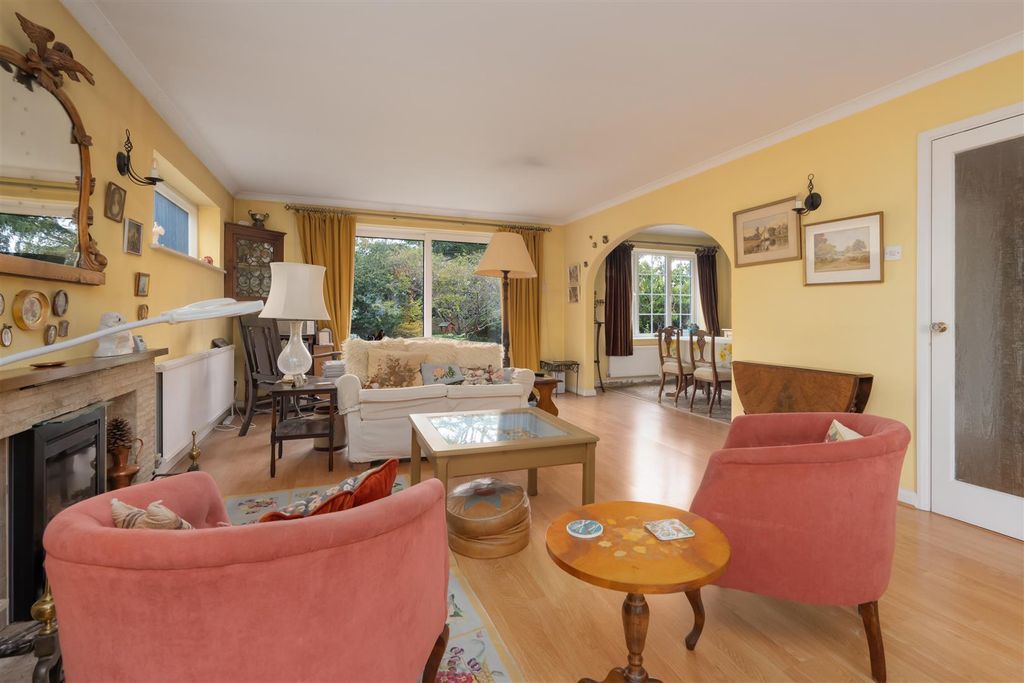 Property photo 2 of 16 Kingsdown Park, Tankerton, Whitstable