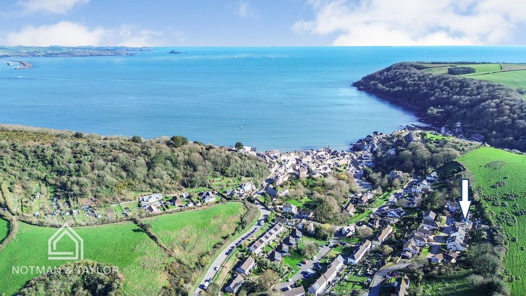 Property photo 2 of 29