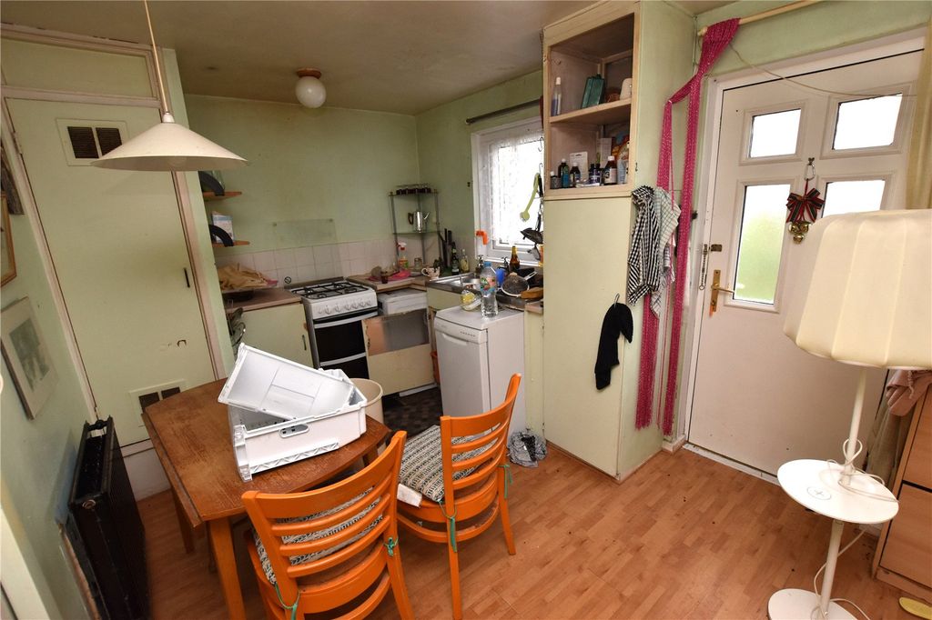 Property photo 3 of 8 Picture No. 13