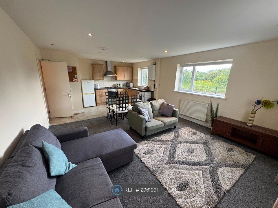 Property photo 1 of 3
