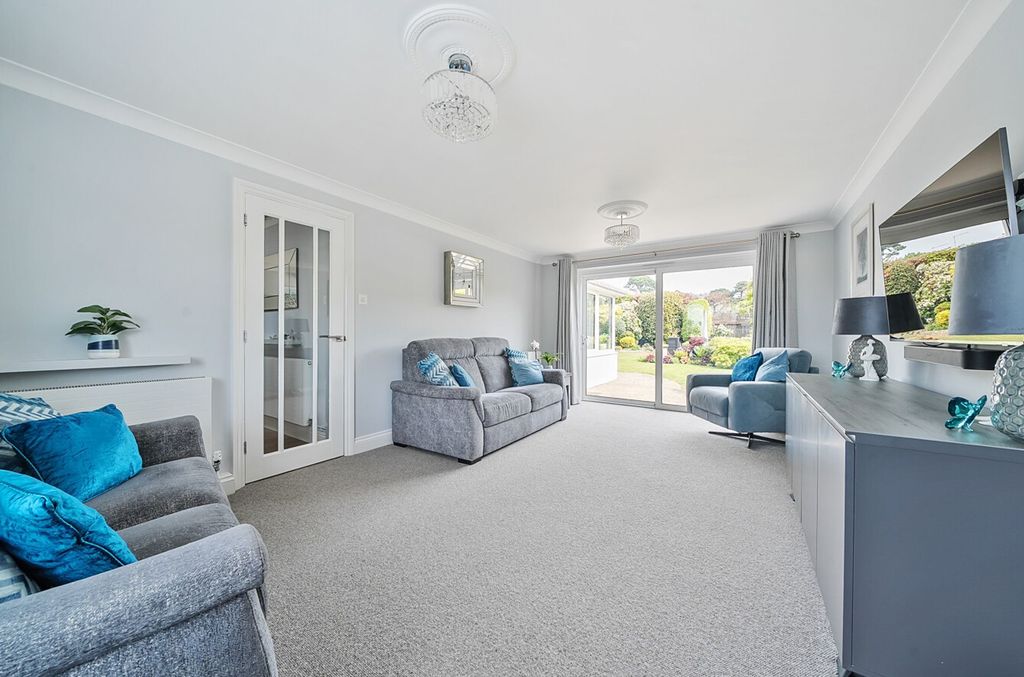 Property photo 2 of 24