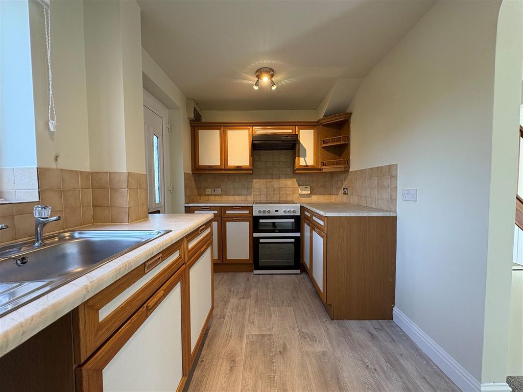 Property photo 3 of 6 Roedeer7.Jpg