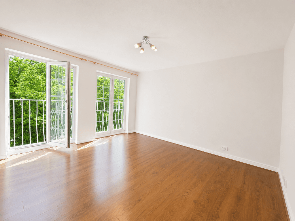 Property photo 3 of 6 Gallery