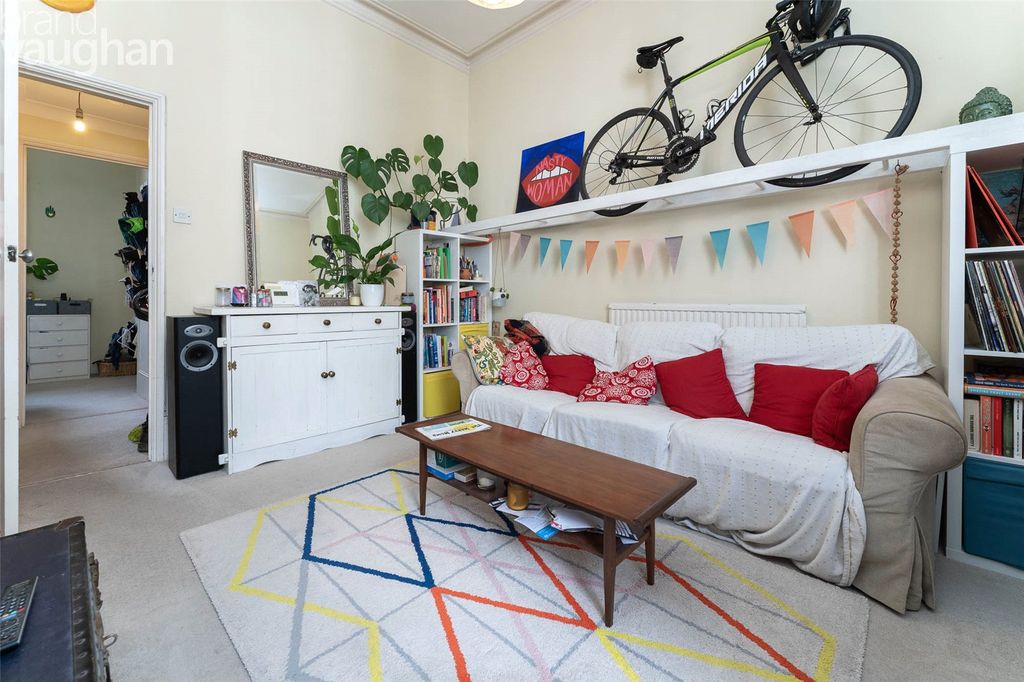 Property photo 2 of 6 Living Room