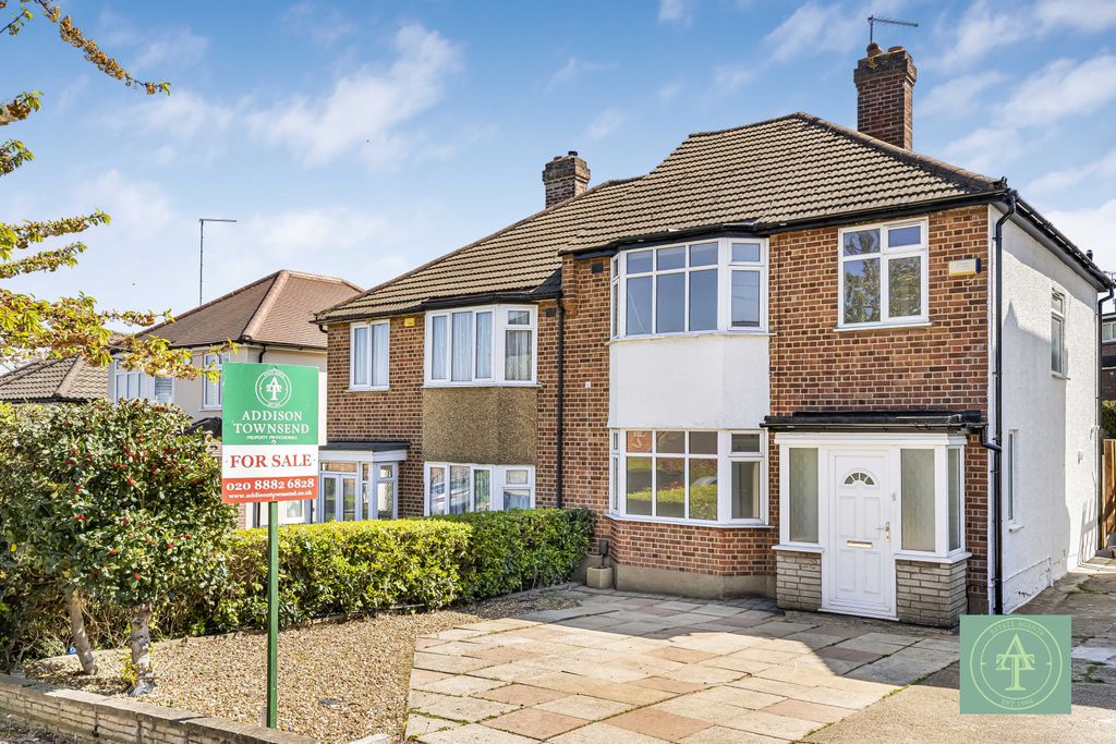 Property photo 1 of 27 3 Bedroom House