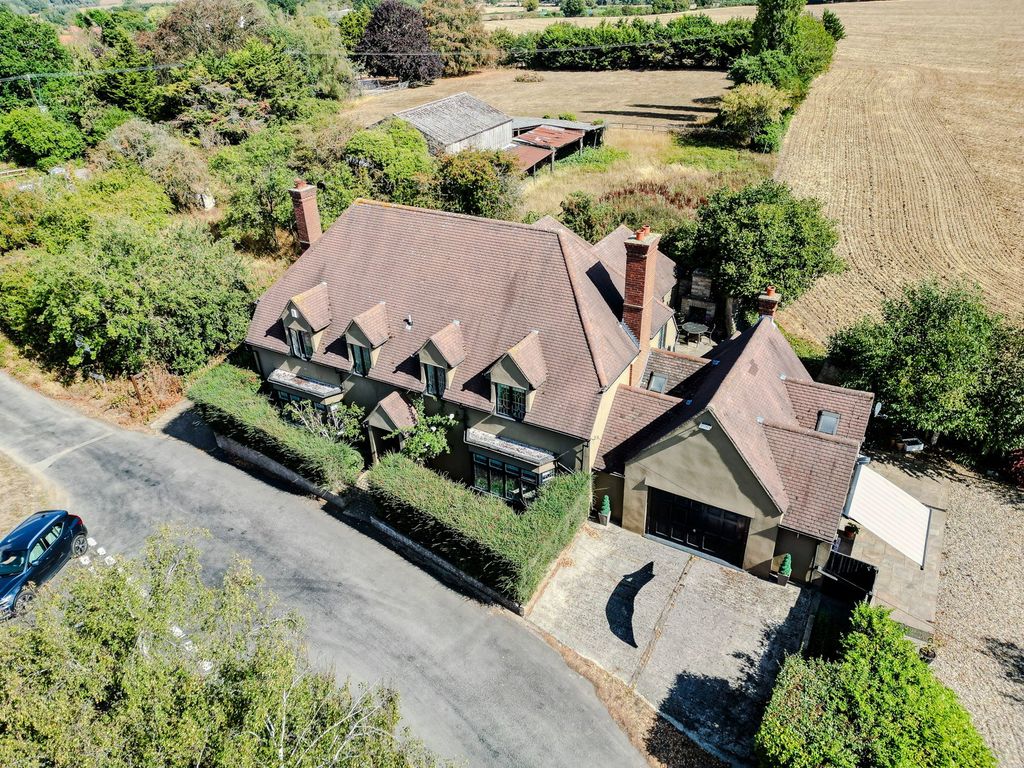 Property photo 1 of 60