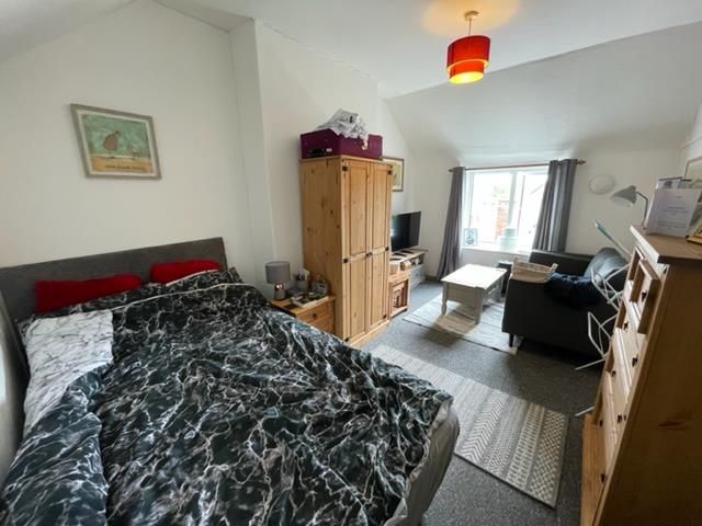 Property photo 1 of 4 146 High Street New Livng Room Pic.Jpg