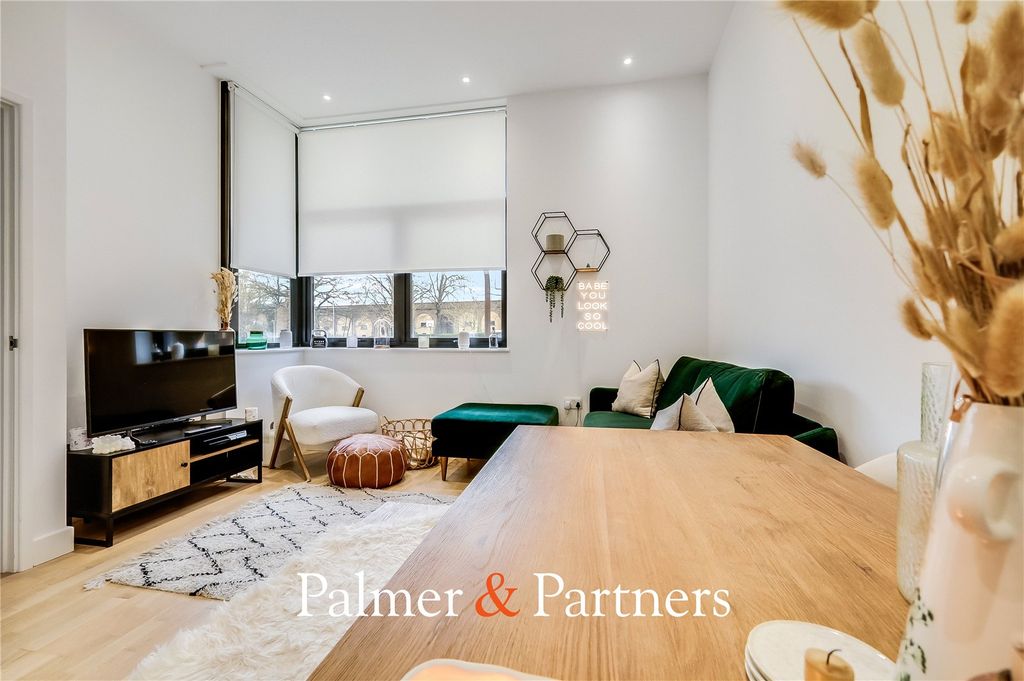 Property photo 3 of 32 Picture No. 20