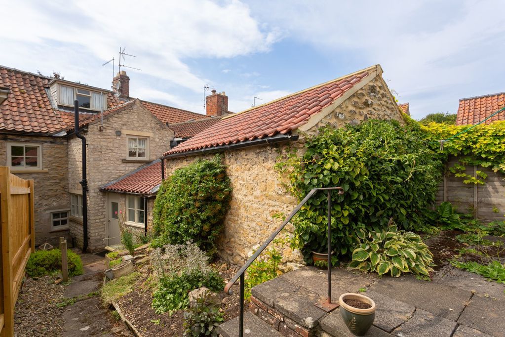 Property photo 2 of 16 Photo 2