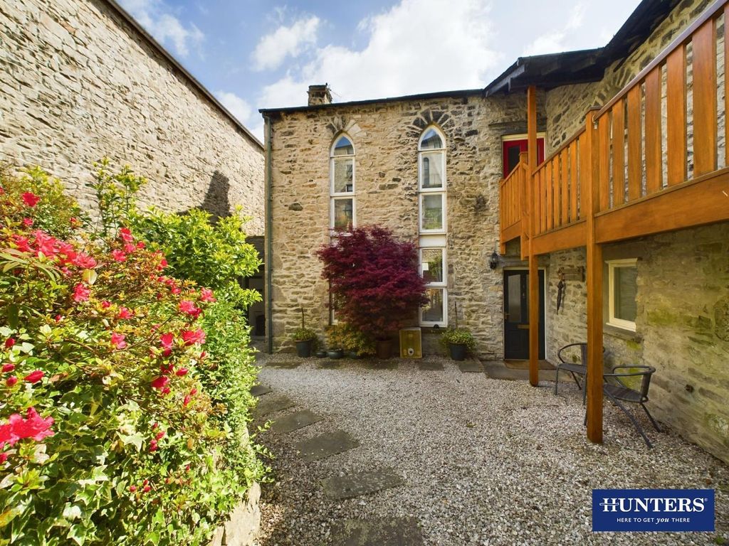 Property photo 1 of 18 Cam01910G0-Pr0048-Still006.Jpg