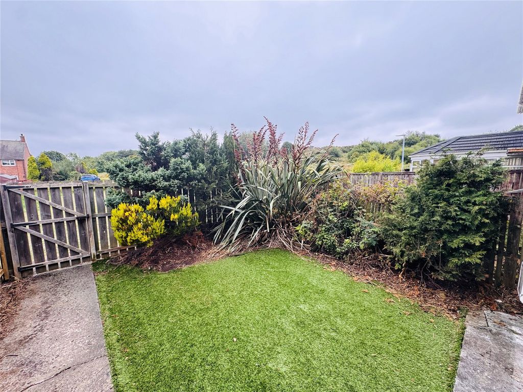 Property photo 2 of 18 Picture No. 29