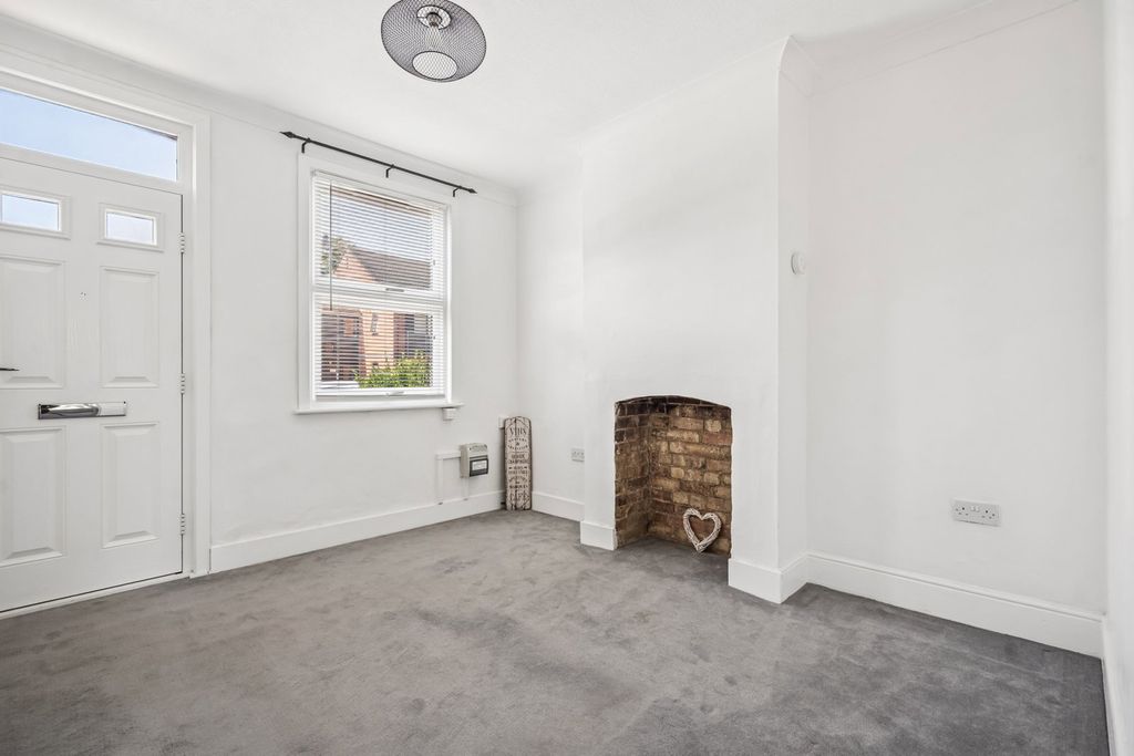 Property photo 3 of 13
