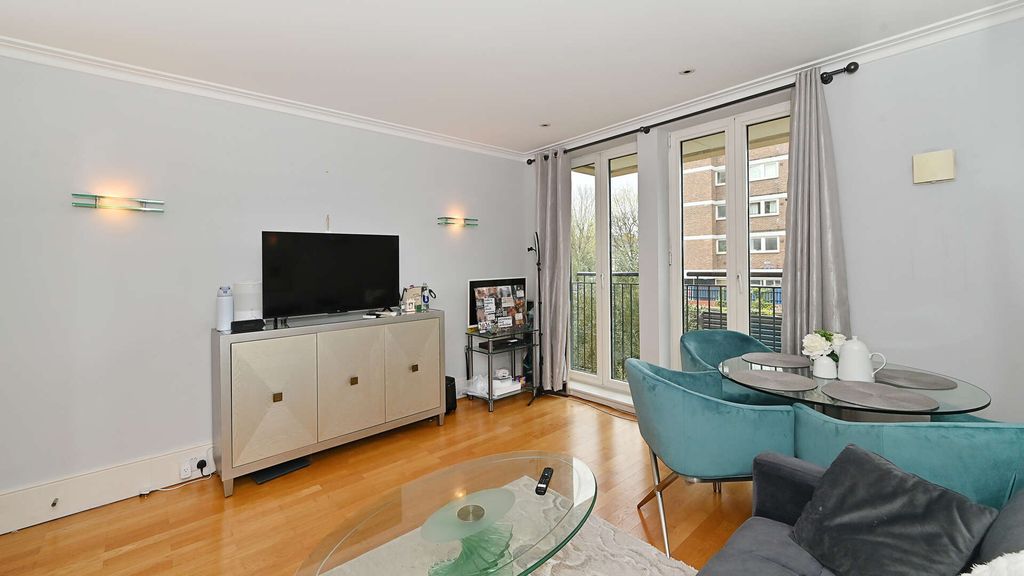 Property photo 2 of 8