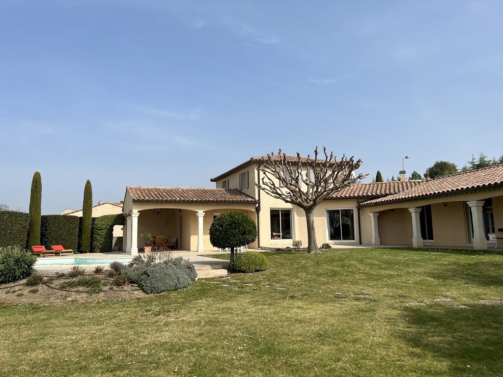 Property photo 1 of 34