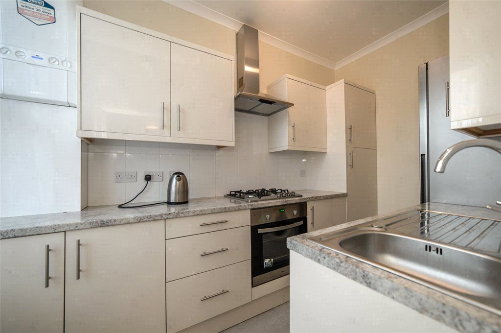 Property photo 2 of 9 Kitchen