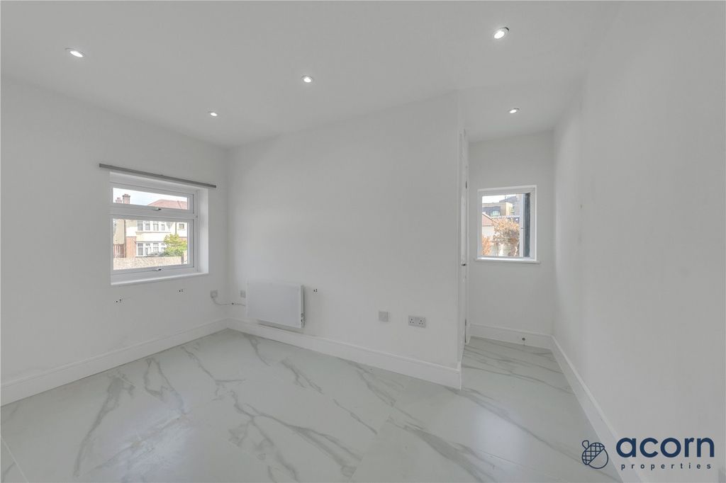 Property photo 3 of 5 Picture No. 04