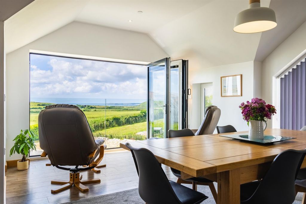 Property photo 3 of 19 Dbp_Clg_Ty_Llawen_2048Px_004.Jpg