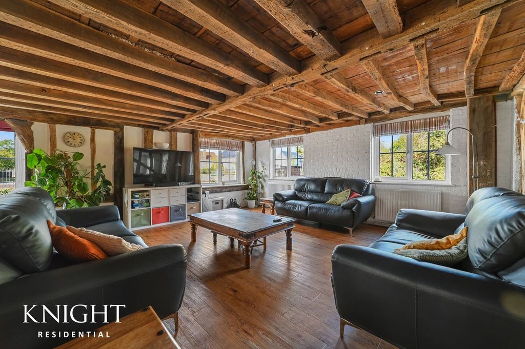 Property photo 2 of 31