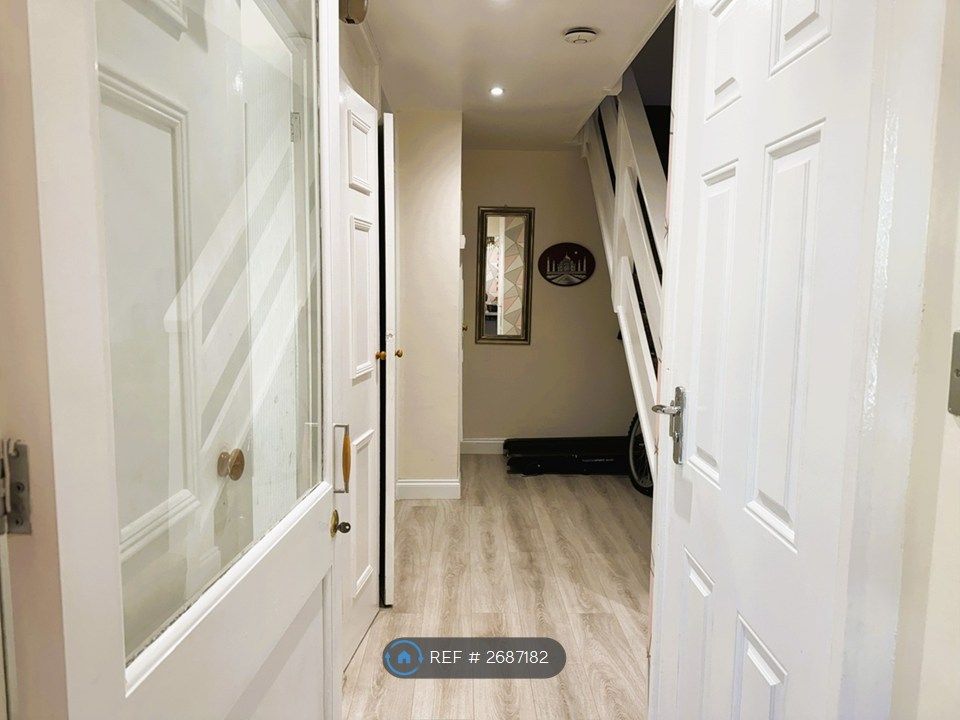 Property photo 2 of 30