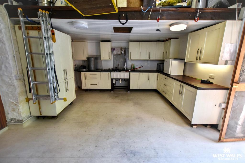 Property photo 2 of 19 7 (24).Jpg