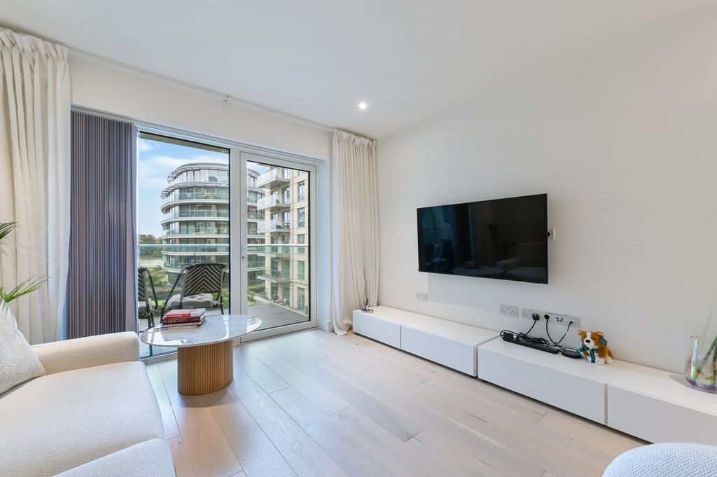 Property photo 3 of 22