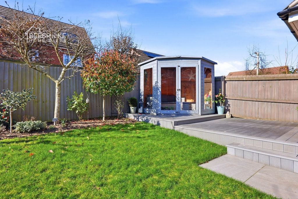 Property photo 3 of 33