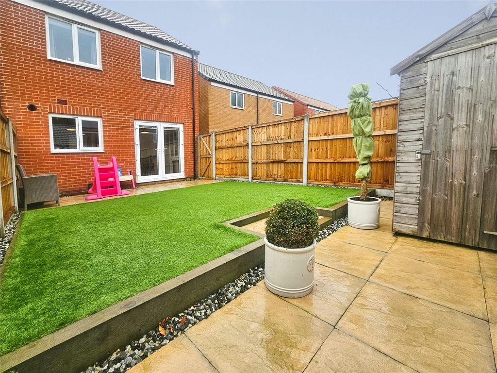 Property photo 3 of 16 Picture No. 25