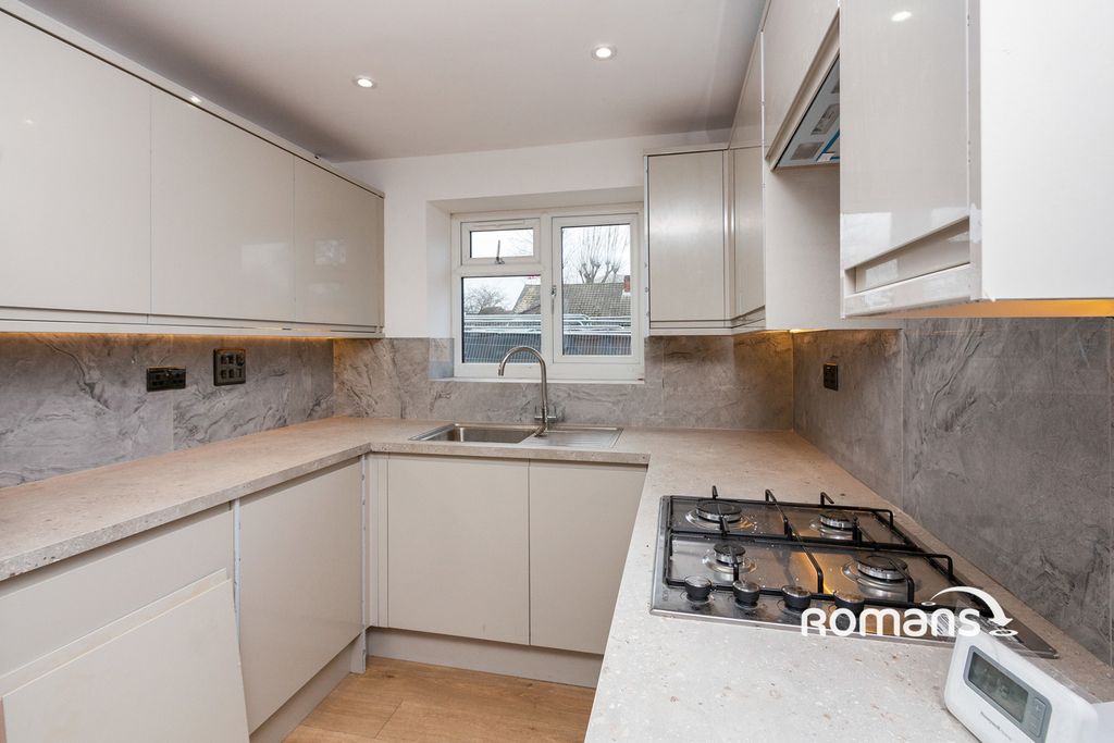 Property photo 1 of 8 Pbox-Img.Jpg