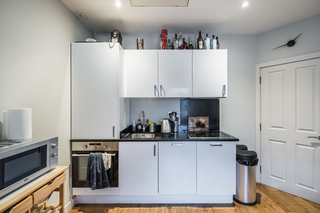 Property photo 3 of 8 Southgate Road