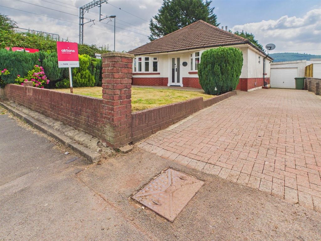 Property photo 1 of 35 Cam01766G0-Pr0756-Still037.Jpg