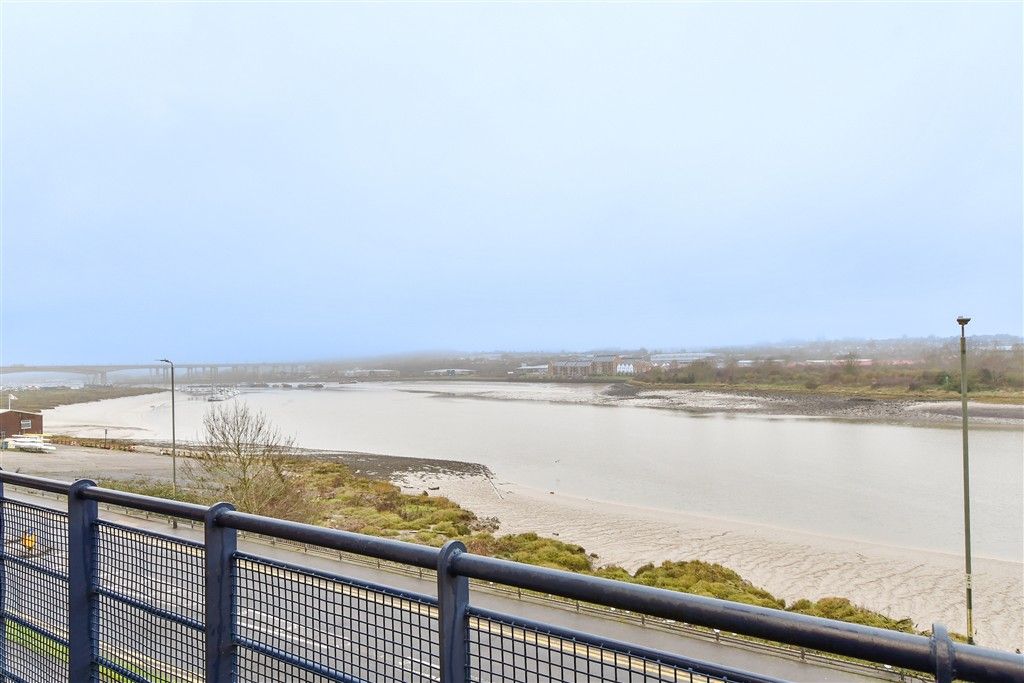 Property photo 1 of 7 Balcony