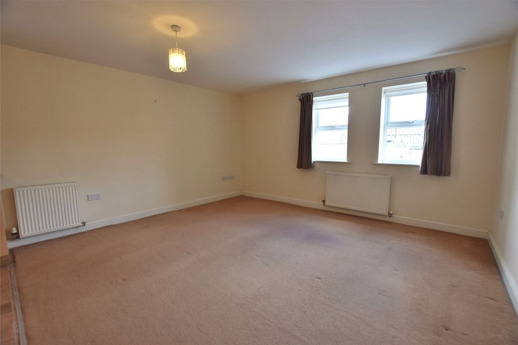 Property photo 2 of 5 Lounge