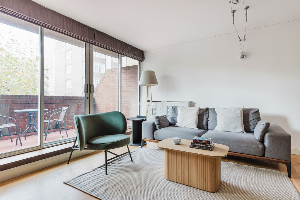 Property photo 1 of 37 Living Room