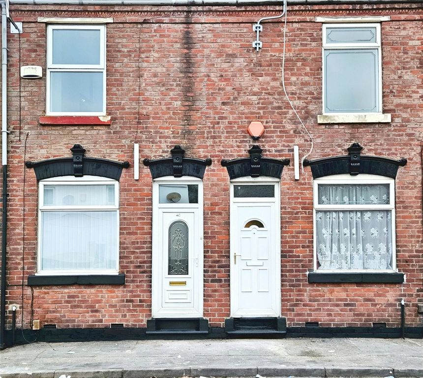 Property photo 1 of 10 Front