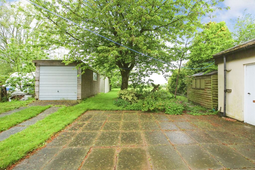 Property photo 2 of 16