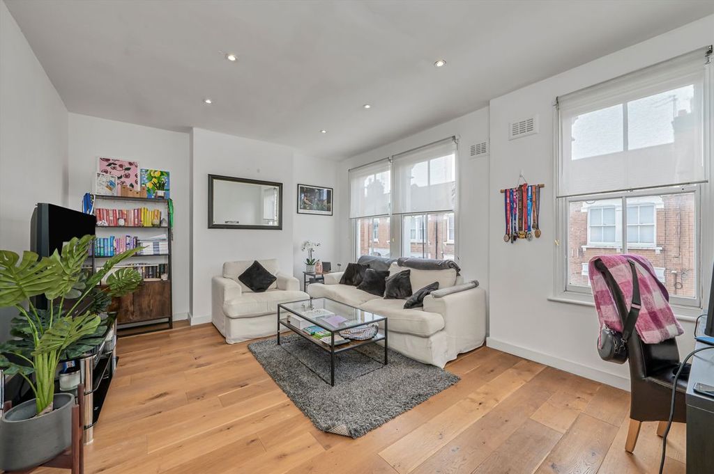 Property photo 2 of 8