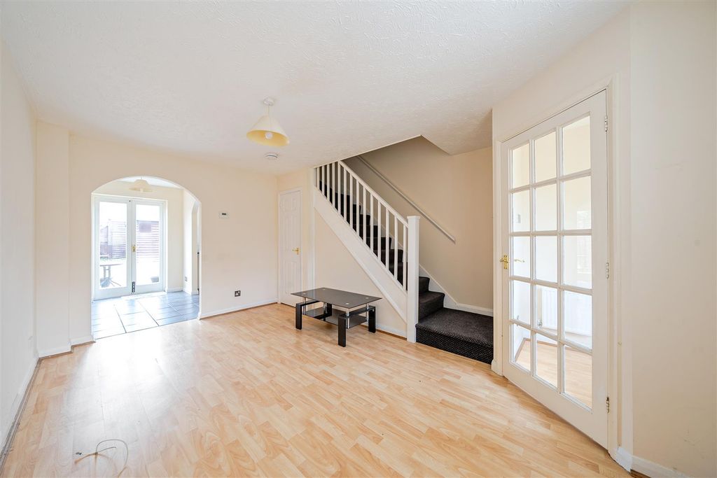 Property photo 2 of 16 1370415-8-68Efa8A0Ae954.Jpg