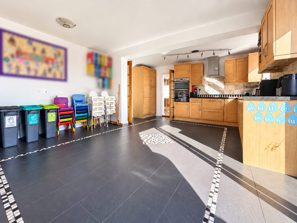 Property photo 3 of 14 c7Da778A1d0F4B32A887Cdbfb29Ecea3