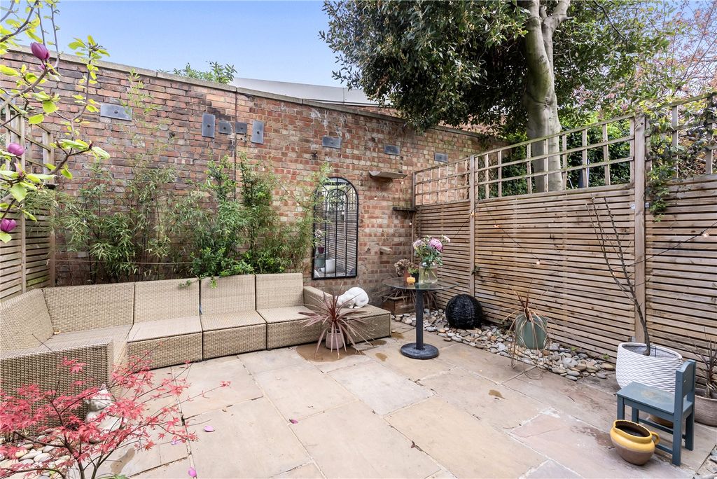 Property photo 3 of 26 Picture No. 06