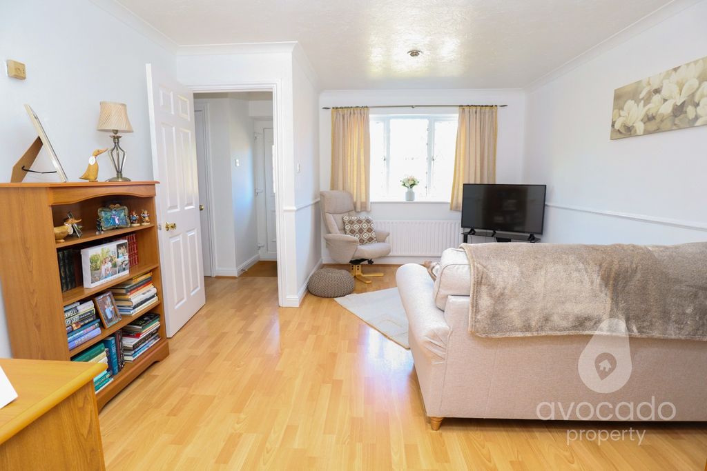 Property photo 3 of 11 5165196