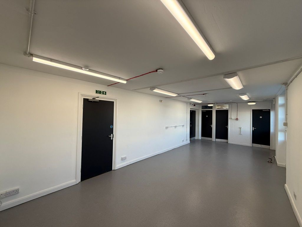 Property photo 3 of 7