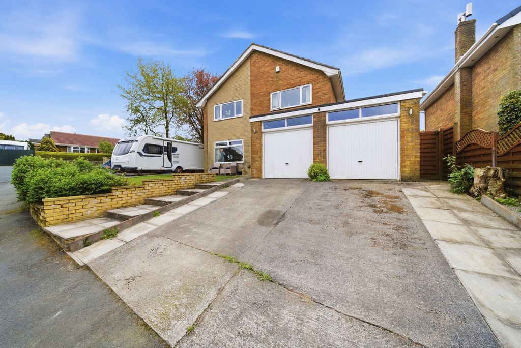 Property photo 1 of 47
