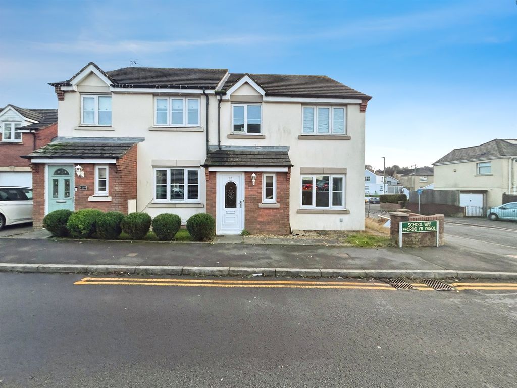 Property photo 1 of 9