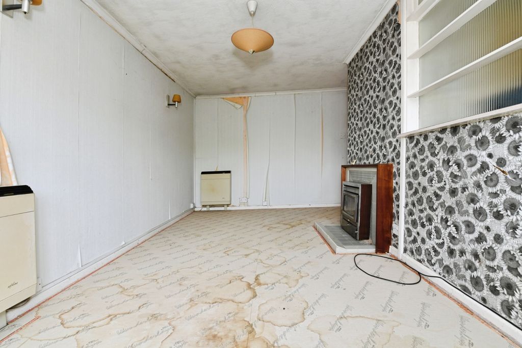 Property photo 3 of 13 Photo